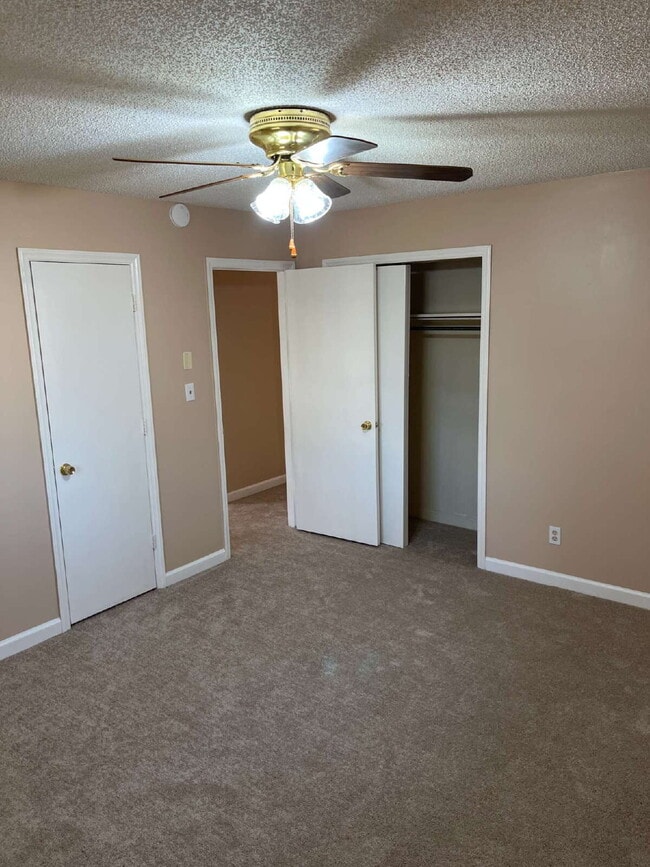 Building Photo - 3935 Yokley St