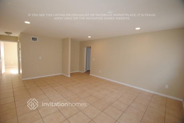 Building Photo - 641 N 68th Way