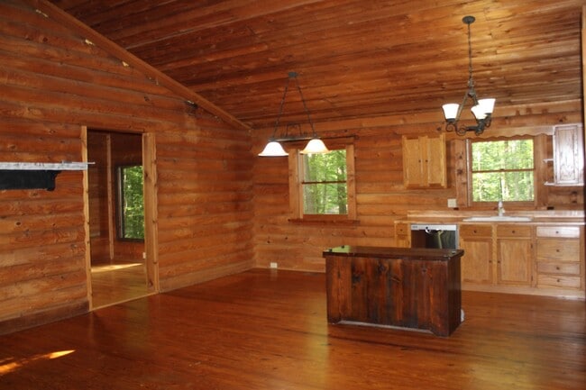 Building Photo - 5650 Lanny Dr
