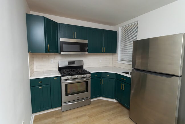 Kitchen - 306 N Harrison St