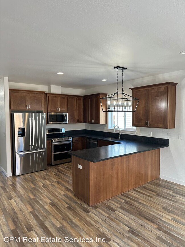 Building Photo - 3 br, 2.5 bath House - 307 Everett Way