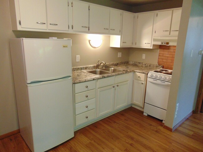 Building Photo - 639 Lime Kiln Rd