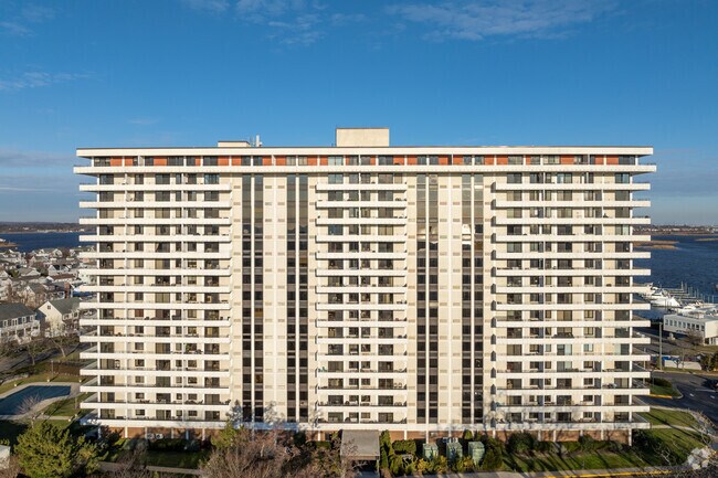 Foto del edificio - Channel Club Tower