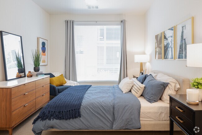 2BR, 2BA - 1,001SF - Legacy at Fitz