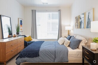 2BR, 2BA - 1,001SF - Legacy at Fitz
