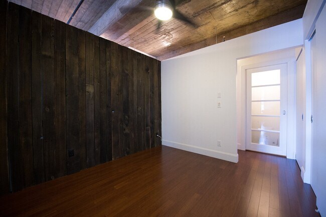 Photo du bâtiment - 900 Rue Saint-Philippe