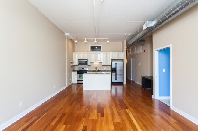 Foto del edificio - 740 W Fulton St