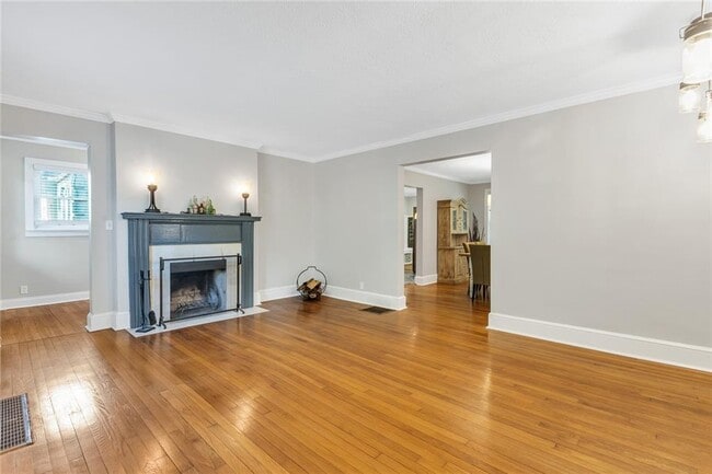 Building Photo - 28 Candler Rd NE