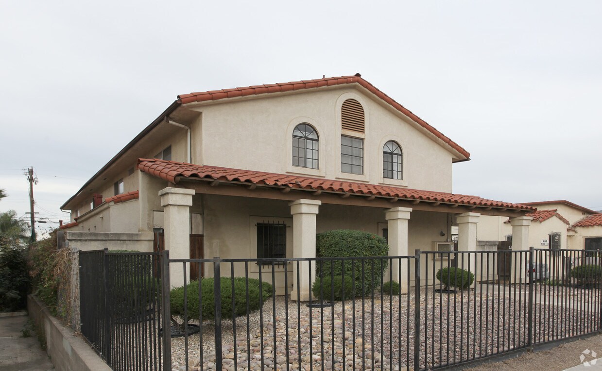 Foto del edificio - 4138 Marlborough Ave
