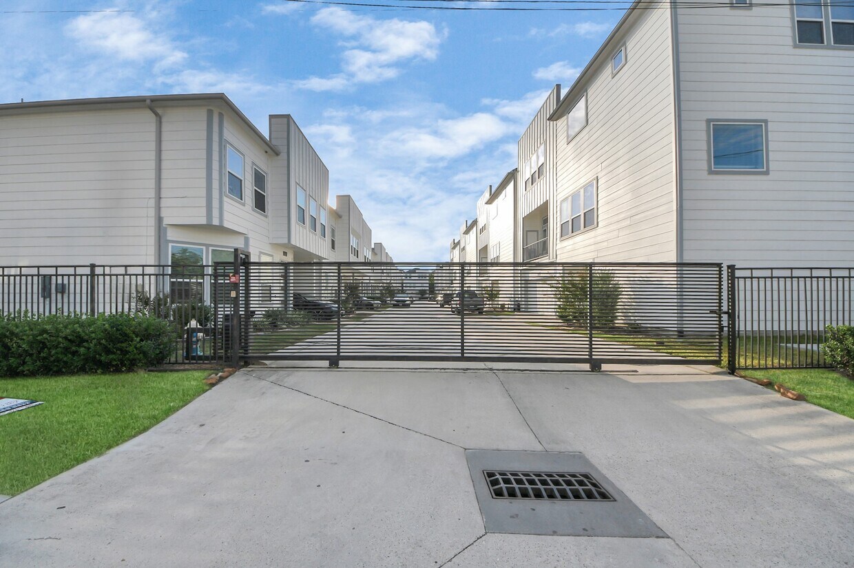 Foto del edificio - 1907 Lonestar Brook Ln