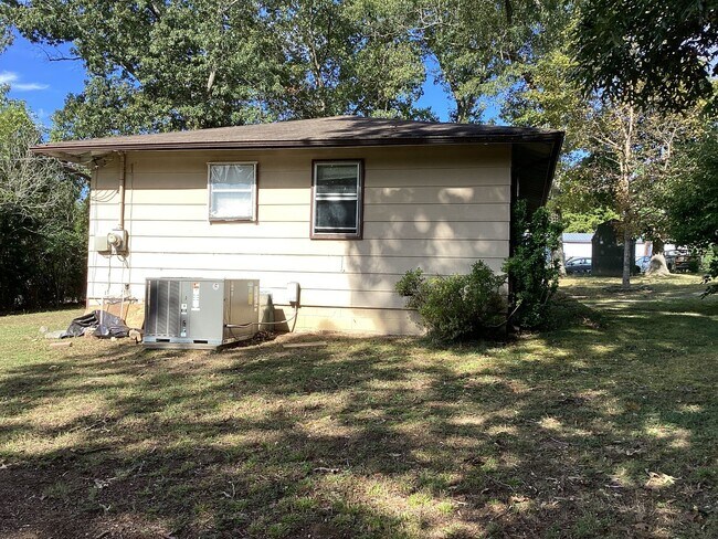 Foto del edificio - 3 Bedroom House in Harrison
