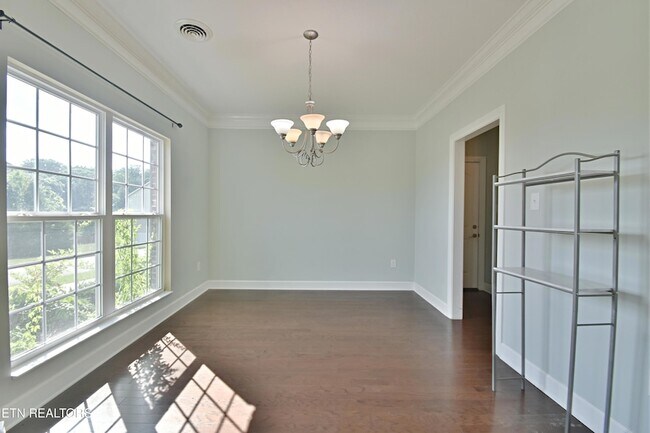 Foto del edificio - 3032 Oakwood Hills Ln