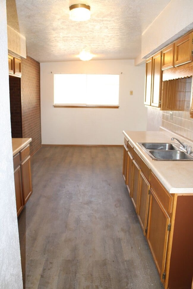 Foto del edificio - 5229 Cornell Ave