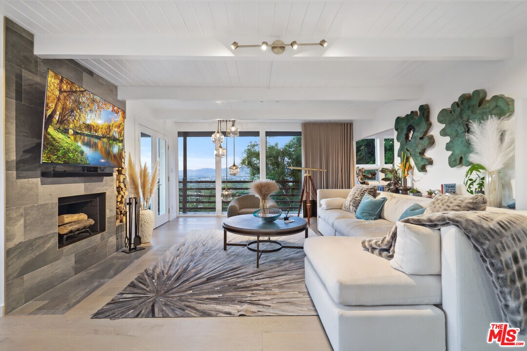 Foto principal - 3288 Wrightwood Dr