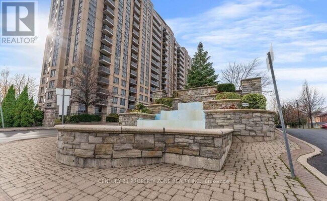 Building Photo - 18 Mondeo Dr