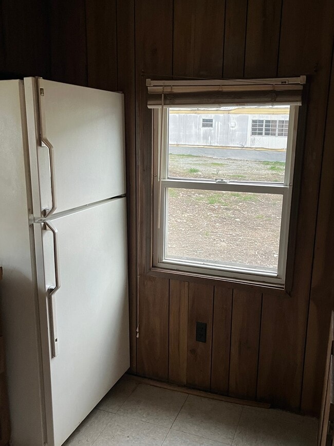 Building Photo - 1130 MT-135