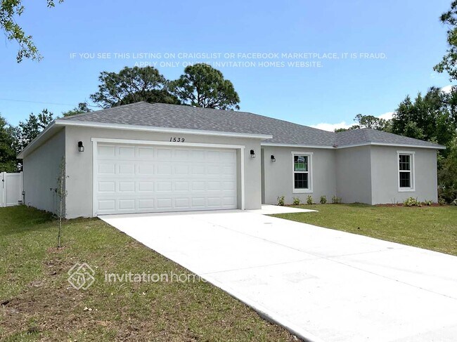 Building Photo - 1539 Leeward Ave SE