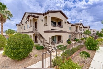 Building Photo - 2291 W Horizon Ridge Pkwy