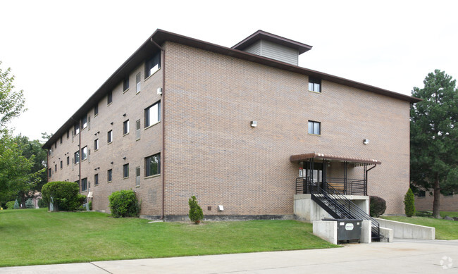 Building Photo - Crescent Apartments