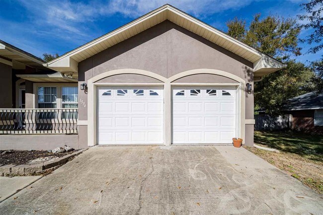 Building Photo - 1554 Pelican Point Dr