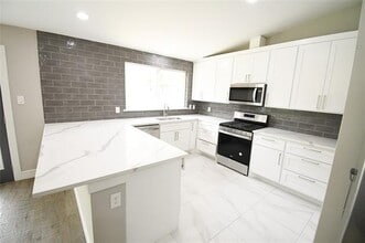 Building Photo - 1114 W Northgate Dr