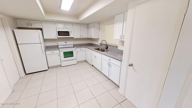 Building Photo - 1580 Parkway Dr