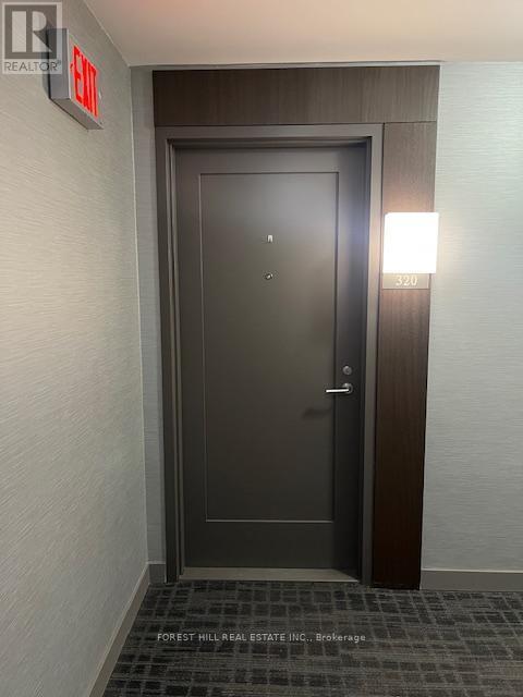 Photo du bâtiment - 310 Tweedsmuir Ave