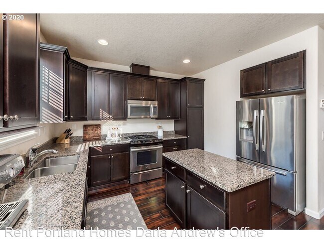 Foto del edificio - 3 br, 2.5 bath House - 11050 SW Mallow Ter...
