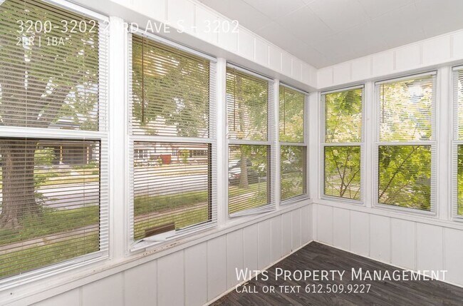 Foto del edificio - 3200-3202 23rd Ave S-3202