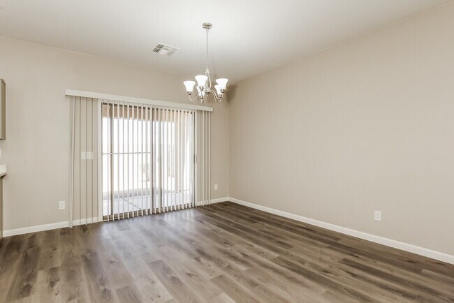 Building Photo - 1607 S 79th Ln