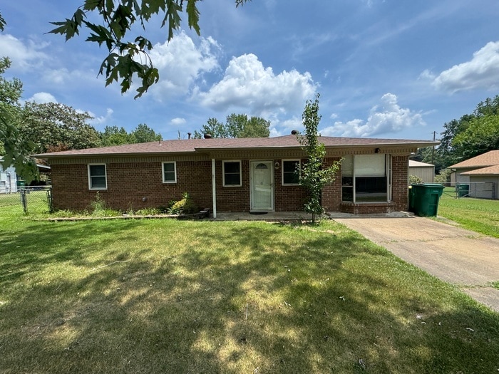 Primary Photo - Nice 3 bedroom 1 Bath home in Sherwood