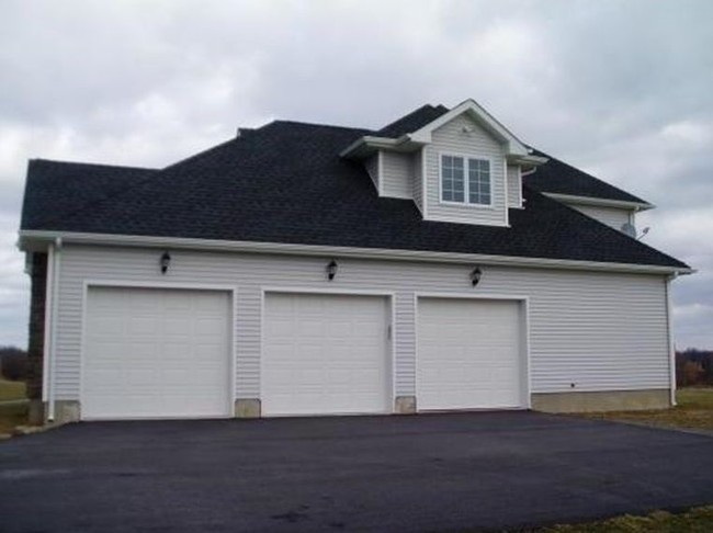 Building Photo - 960 S Plank Rd