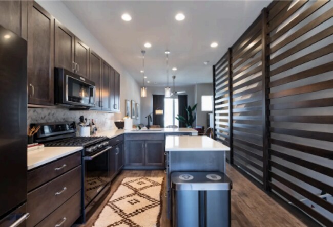 Foto del edificio - 1638 Quitman St