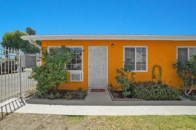 Foto principal - 9501 Steele St