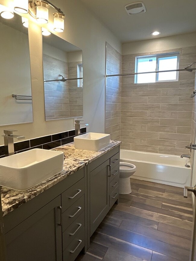 Foto del edificio - 1062 SE Balsamroot Ln