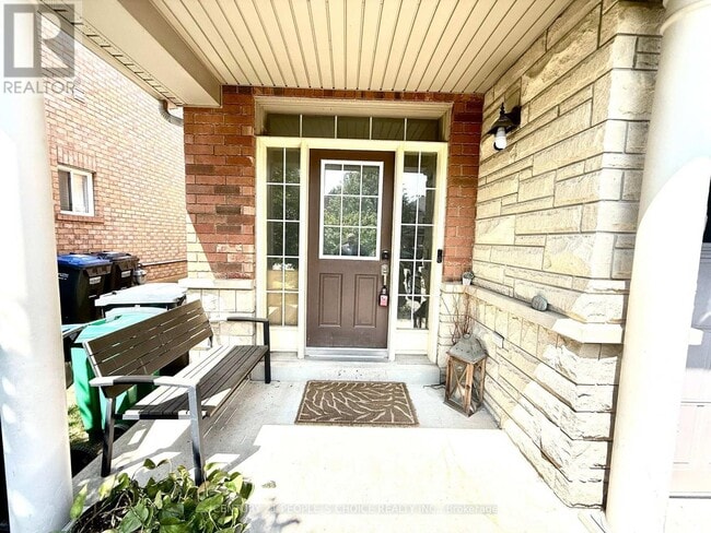 Building Photo - 3927 Stardust Dr
