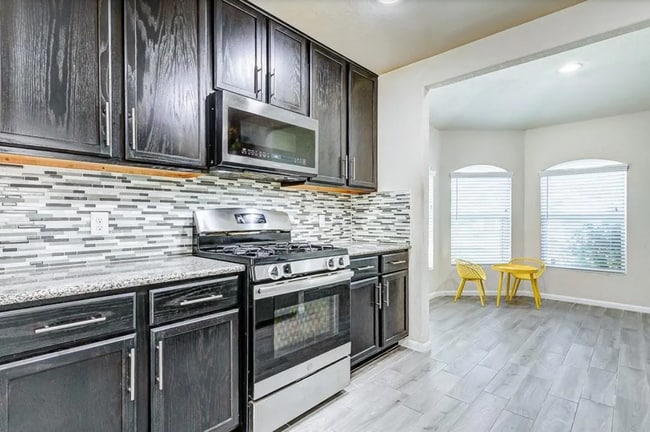 Foto del edificio - 21126 Fox Hillside Way