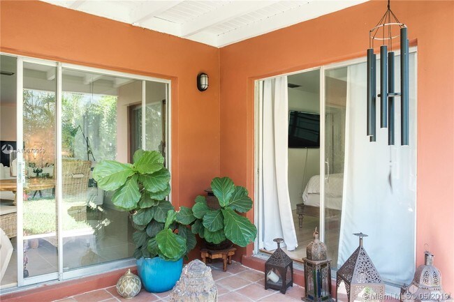 Building Photo - 3091 Lucaya St