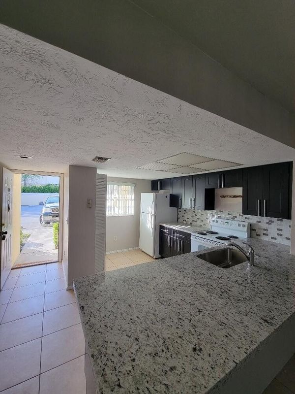 Foto del edificio - 104 Palm Beach Trace Dr