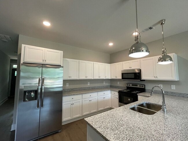 Building Photo - NEWLY CONSTRUCTED HOME PRE-LEASING FOR AUG...
