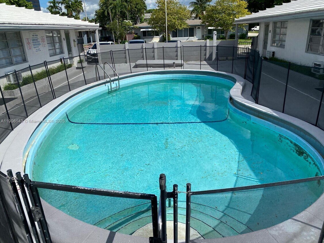 Foto principal - 724 NE 6th St