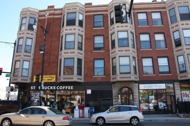 Building Photo - 845 W Belmont Ave