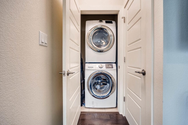 Washer / Dryer - 1916 tripshaw lane