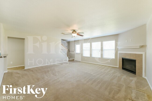 Building Photo - 9909 Hyacinth Way