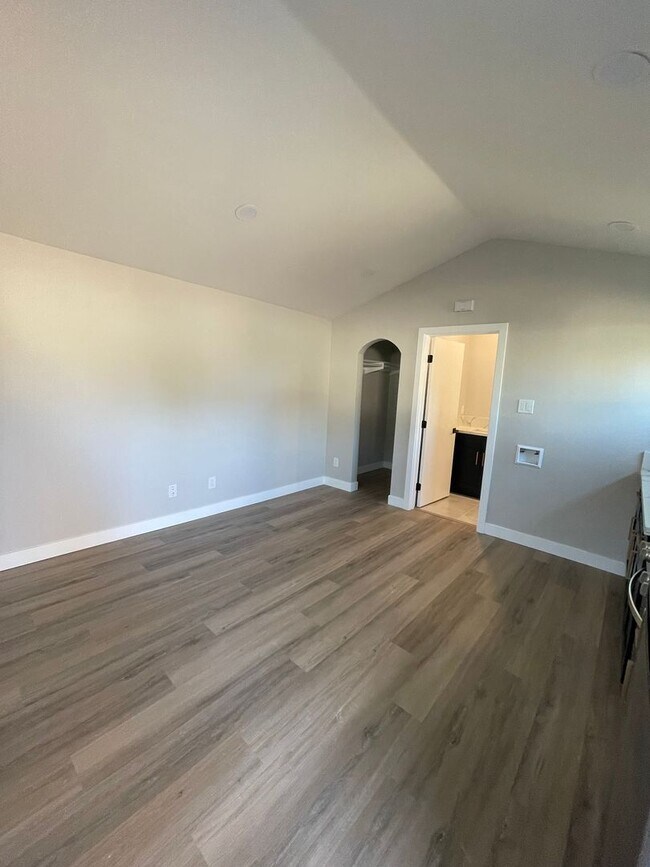 Foto del edificio - 3363 A St