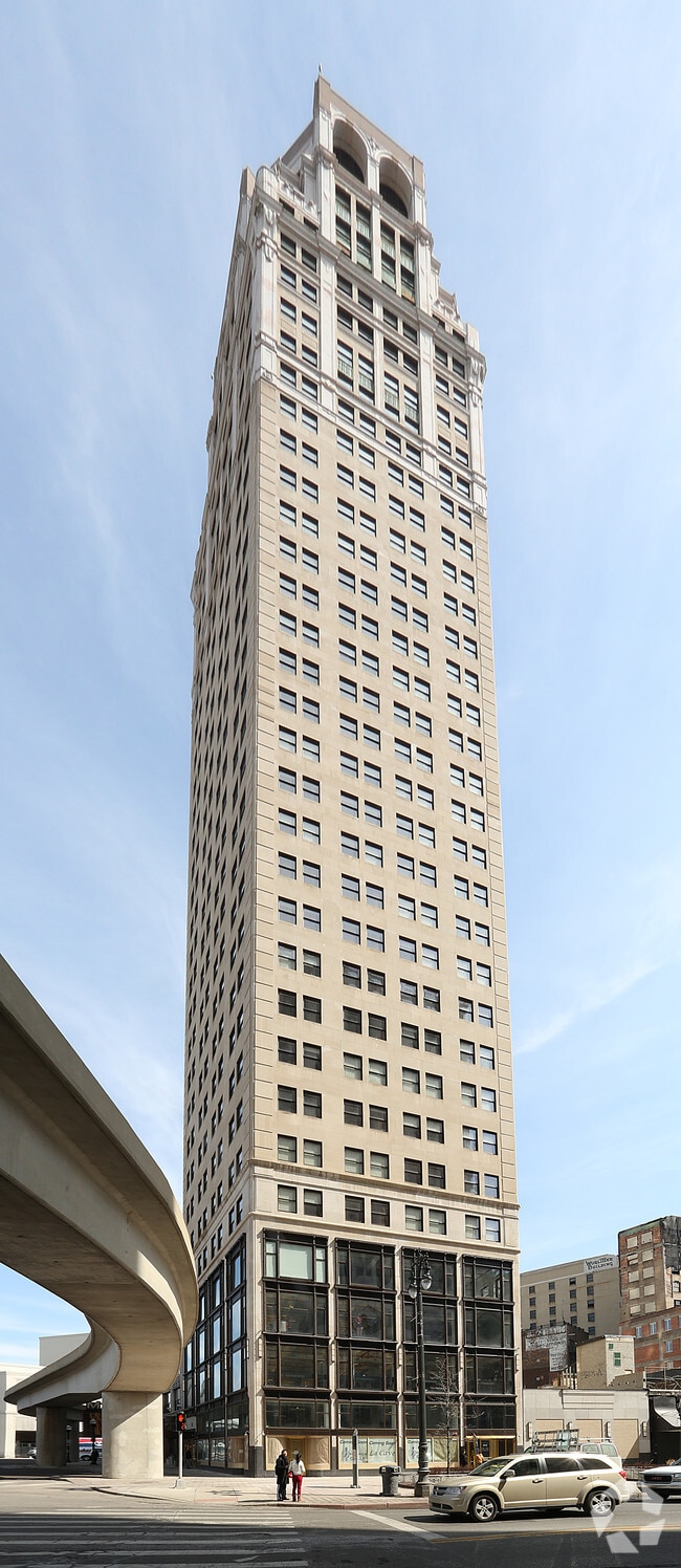 Building Photo - Broderick Tower
