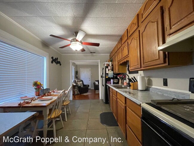 Building Photo - 2 br, 1 bath House - 111 Garland Ave