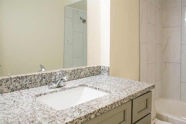 Foto del edificio - 6606 De Moss Dr