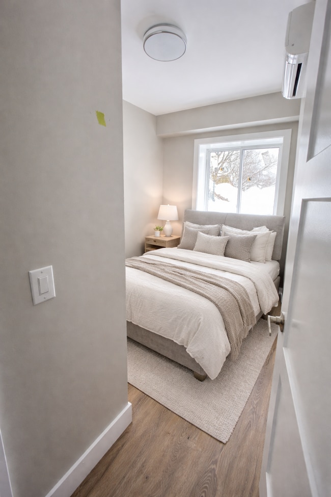 Building Photo - Unit E4 - 199 Pine Street