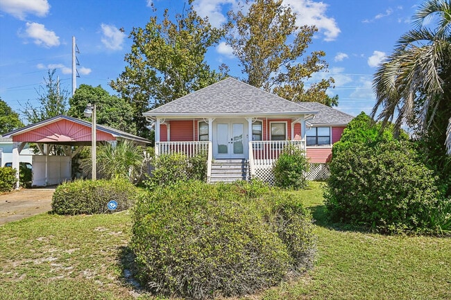 Foto del edificio - 2340 Grand Oaks Ln